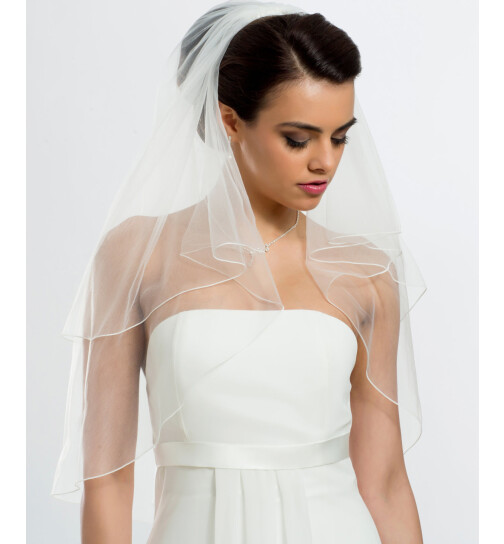 Zweistufiger Braut Schleier mit Kurbelkante, Brautschleier Ivory / Creme mit Kamm